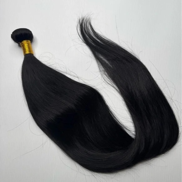 24 in  long 100%  Unprocessed Human hair  Bundle - Picture 1 of 4